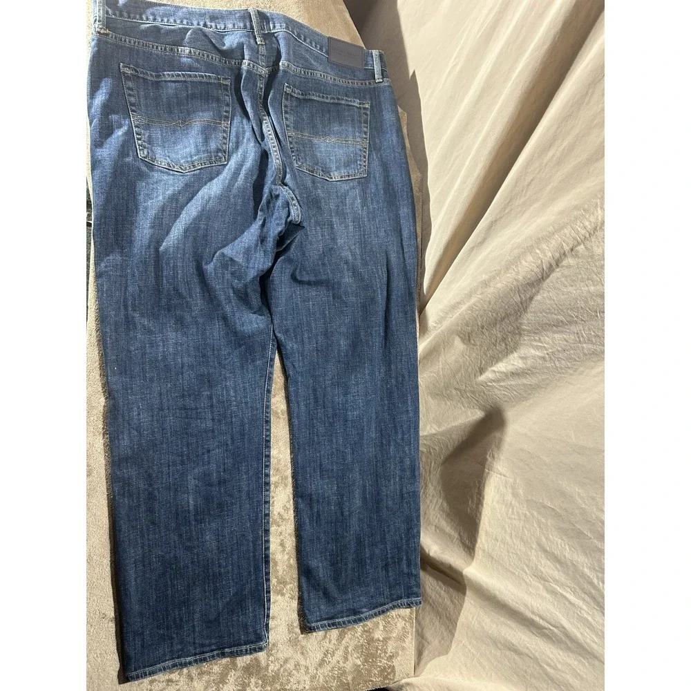 Lucky Brand Men's 181 Relaxed Fit Straight Jeans Size 42x32 Medium Wash Blue